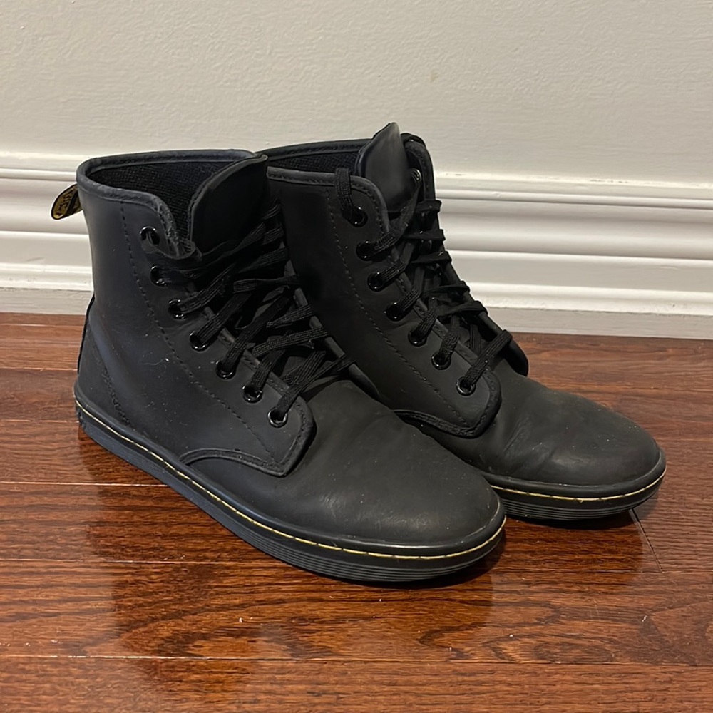 Dr. Marten Leyton Leather Casual Boots 7
